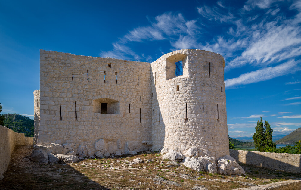 besac fortress montenegro virprazar skadar lake